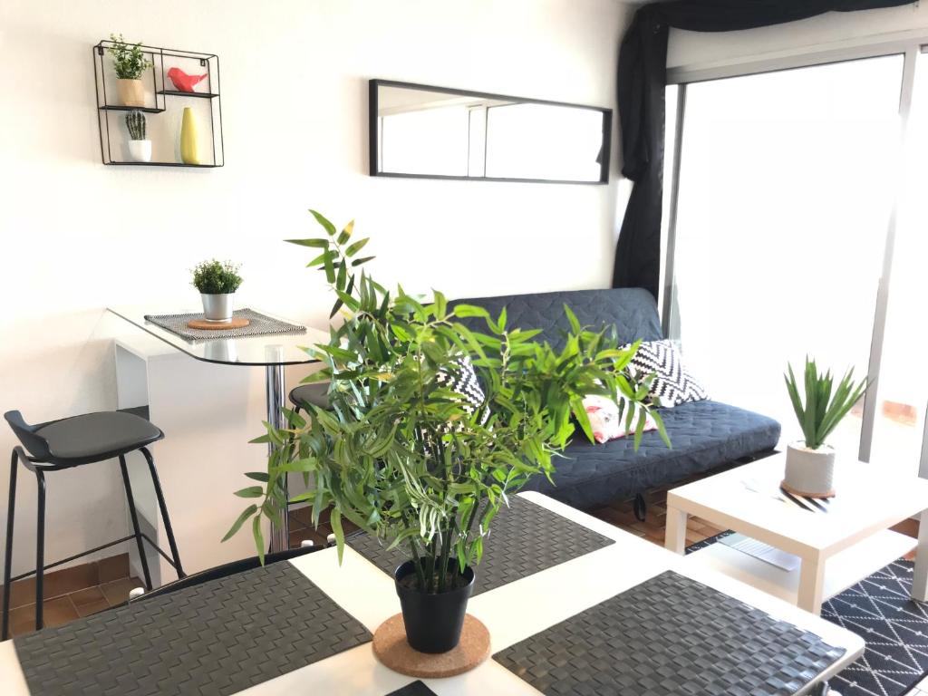 Exceptionnel ! Appartement vue imprenable sur mer.的休息区