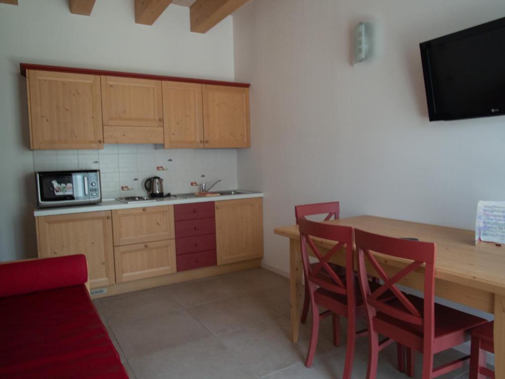 Kuchyň nebo kuchyňský kout v ubytování RTA Hotel Le Vallene