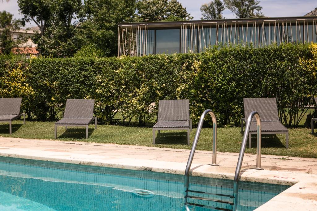 A piscina localizada em RVHotels Palau Lo Mirador ou nos arredores
