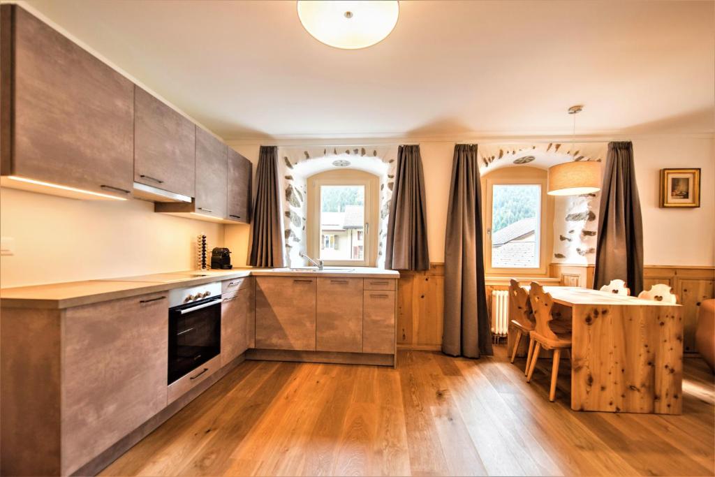 Kuchyň nebo kuchyňský kout v ubytování Hotel Münsterhof