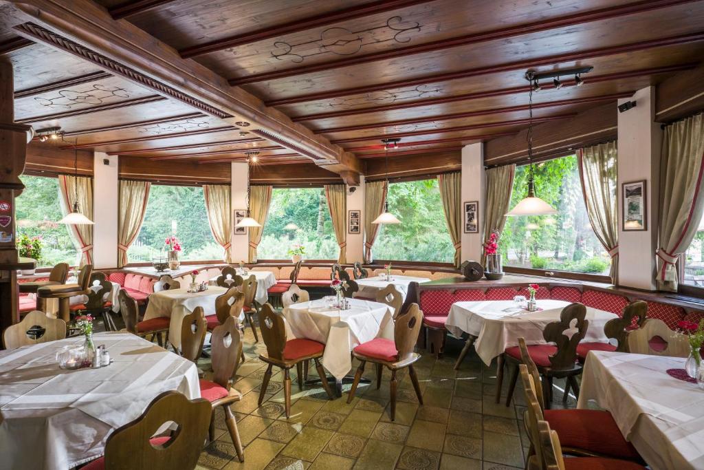 Restaurace v ubytování Gasthof Restaurant Waldcafé