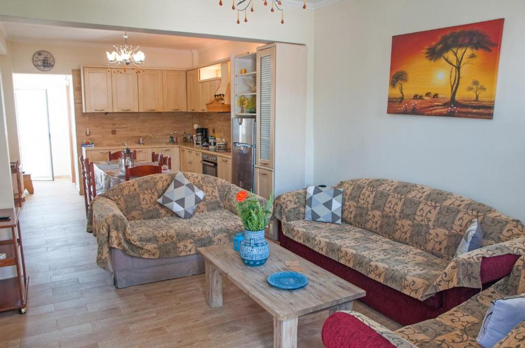 Traditional House Next to Ancient Olympia - Hizvo