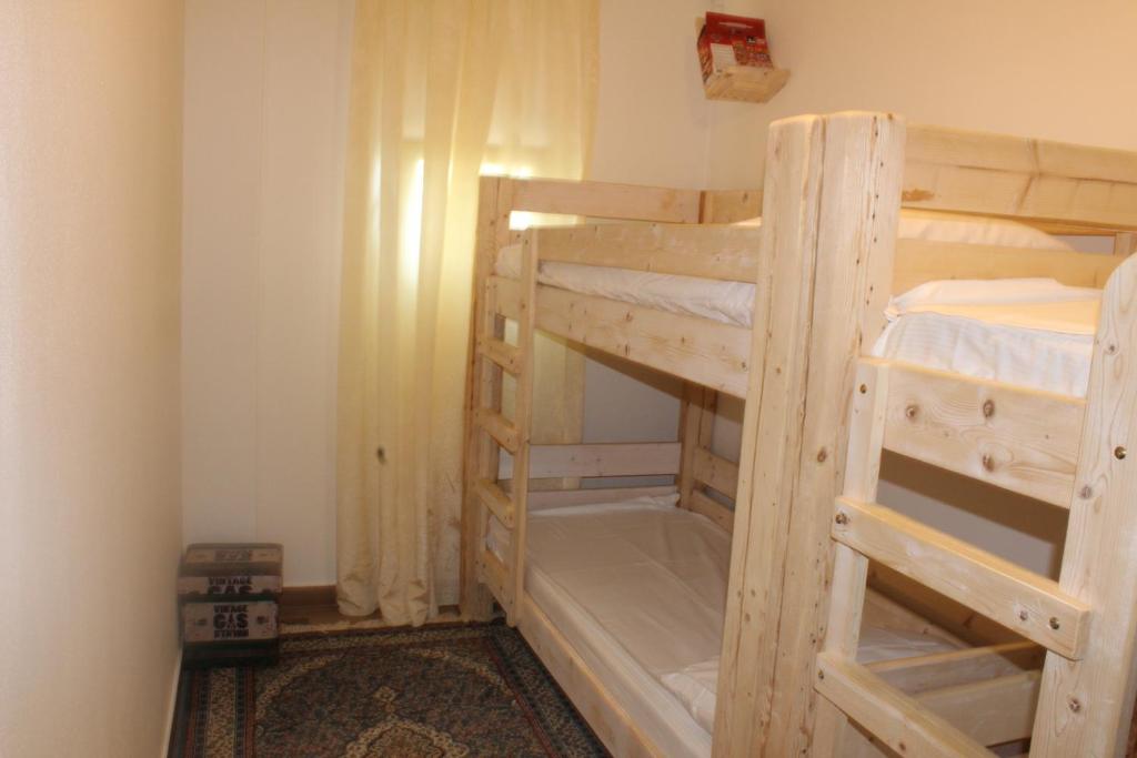 Suite Casello 8 tesisinde bir ranza yatağı veya ranza yatakları