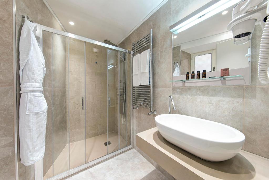 Łazienka w obiekcie Magica Luna Boutique Hotel - Roma