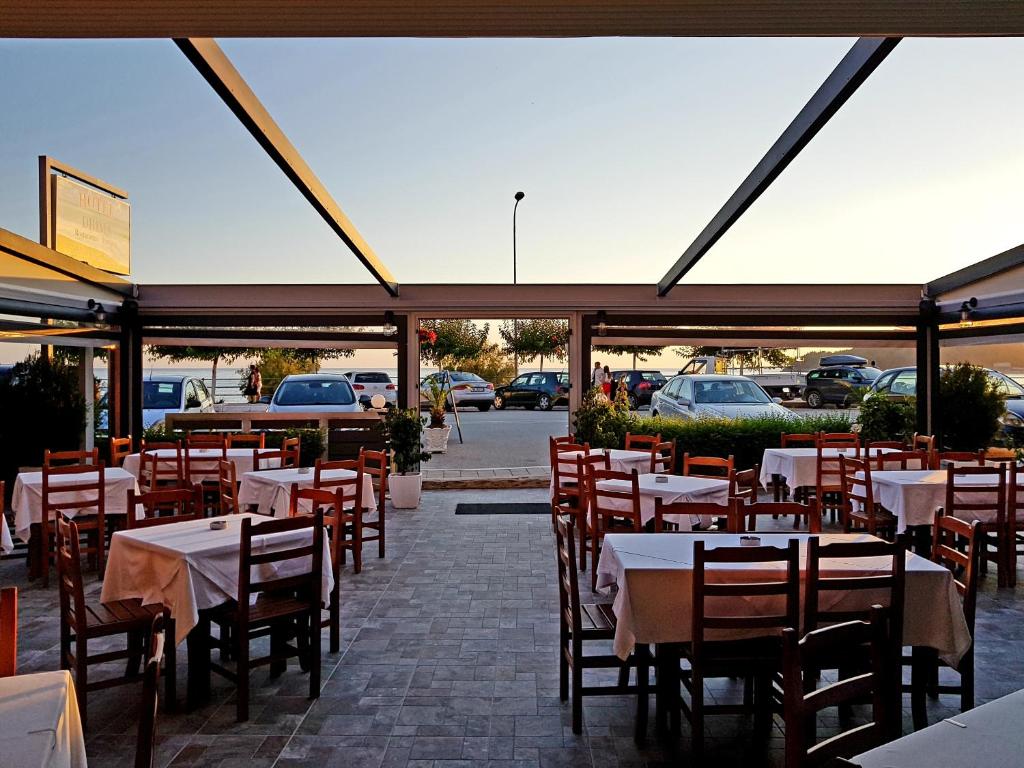 Restaurace v ubytování Dhima Hotel