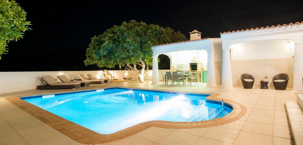 Bazén v ubytování Casa Luisandra Boutique Hotel B&B nebo v jeho okolí