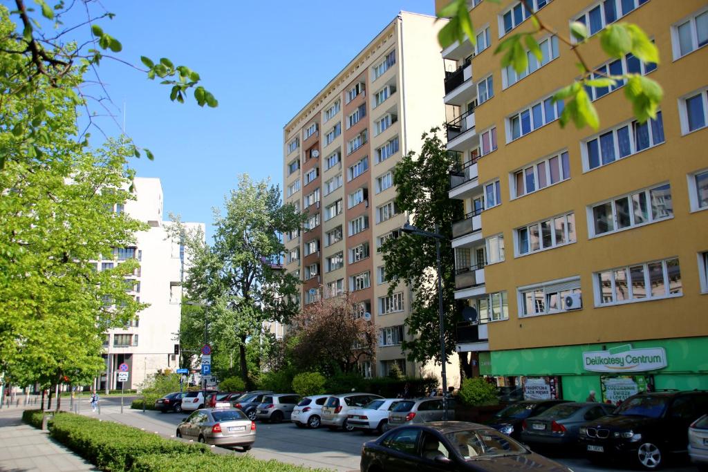 Stylish and spacious by Cooee Apartments - 18