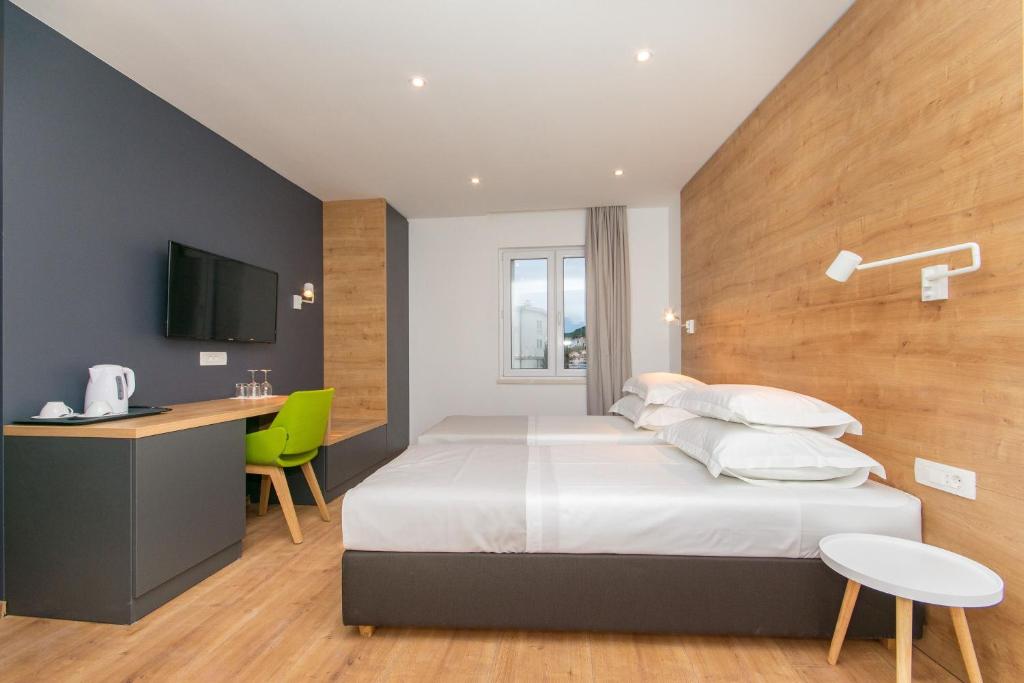 Ora Luxury Rooms - 16