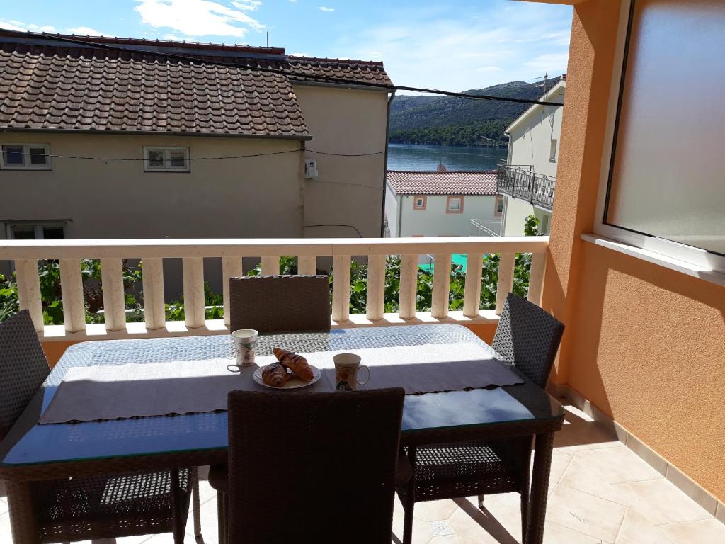 Balkón nebo terasa v ubytování Apartmani Tanja