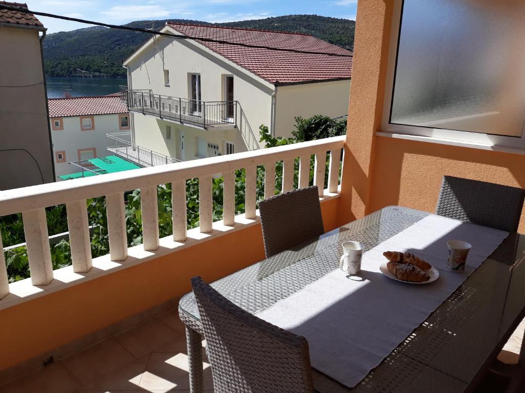 Balkón nebo terasa v ubytování Apartmani Tanja