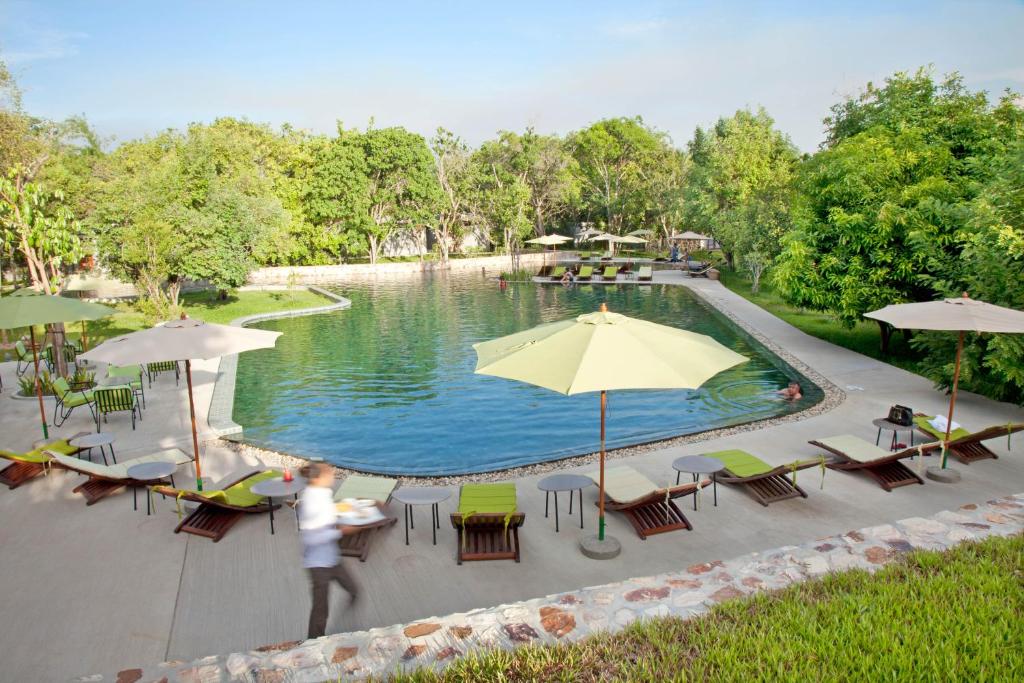 Bazén v ubytování Templation Hotel nebo v jeho okolí