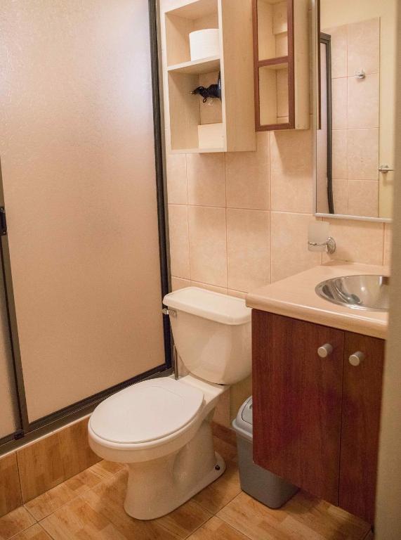 Koupelna v ubytování Hostal Solor
