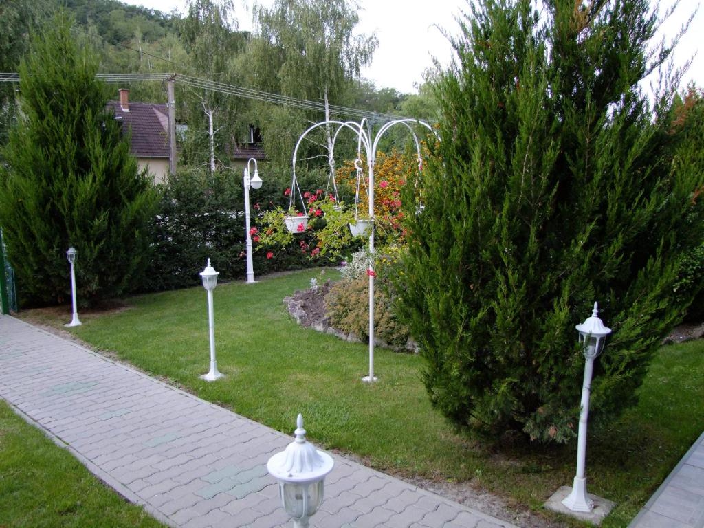 Zahrada ubytování Rajna Apartmanház