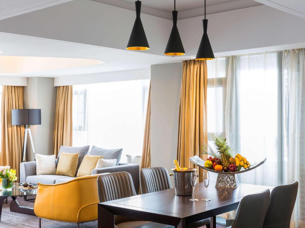 Posezení v ubytování Grand Mercure Shanghai Hongqiao