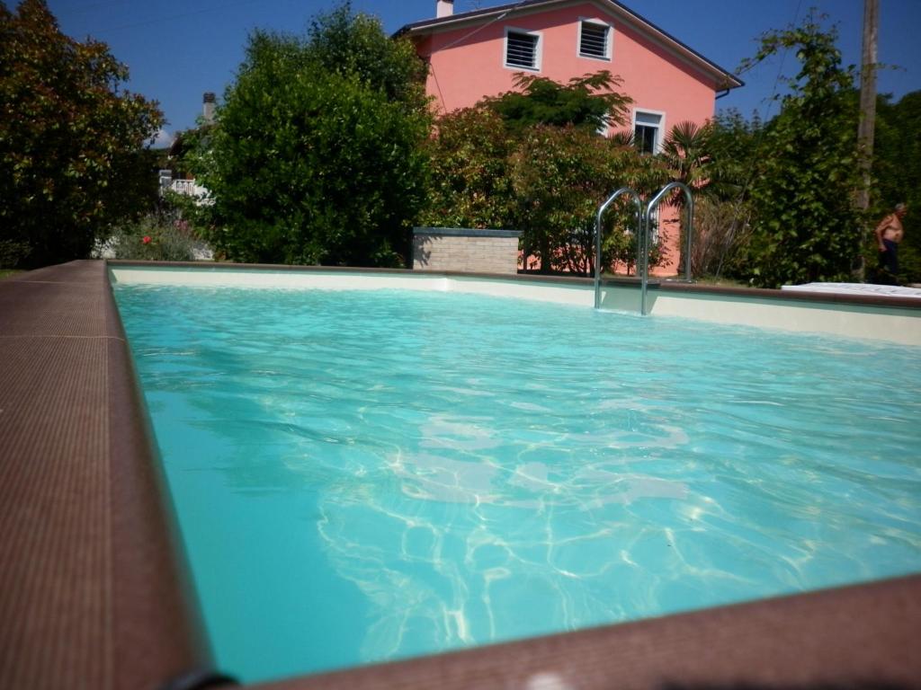 The swimming pool at or close to Villa Jolanda