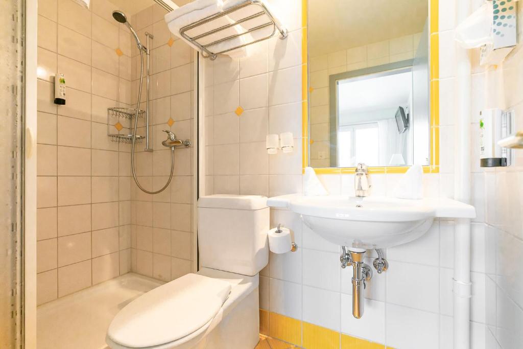 Koupelna v ubytování Hôtel Des Arts
