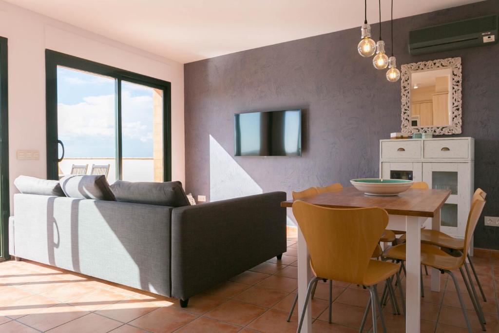 Kuchyň nebo kuchyňský kout v ubytování 2 bedroom apartment close to the center of Begur. Terrace and panoramic sea views (Ref:H41)