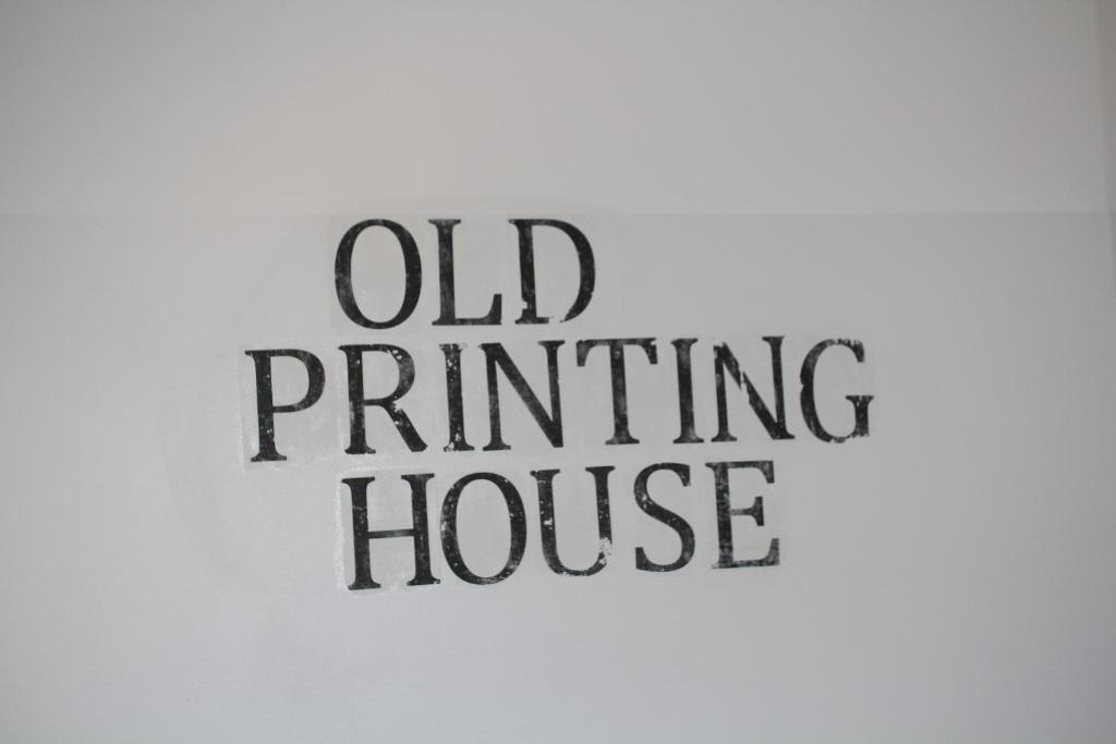 OLD PRINTING HOUSE - Modern I City I 2 Min HBF I E-Ladesäule - Resim 22