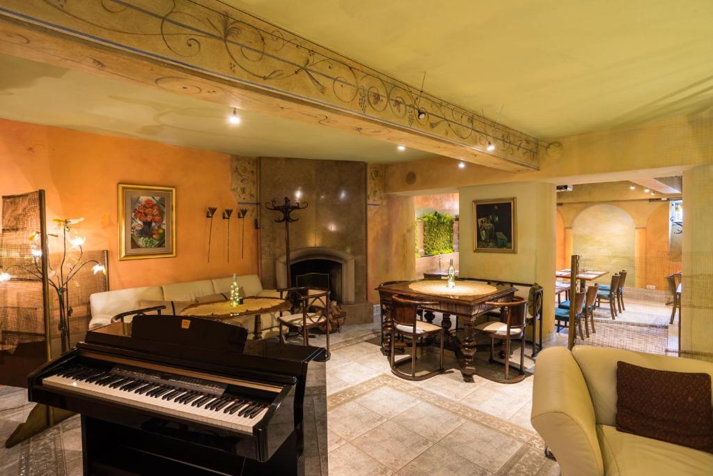 Blue Swan - Resim 18