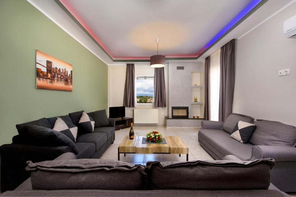 Angelo Del'Arte Estate - 1