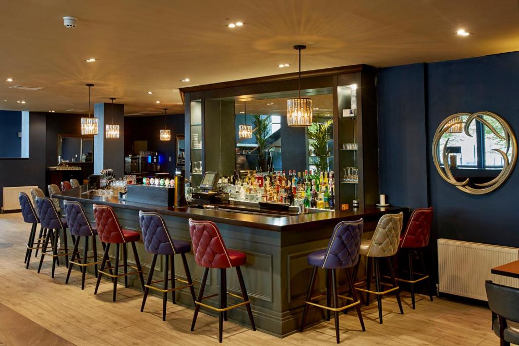 Lounge nebo bar v ubytování Tower Hotel & Leisure Centre