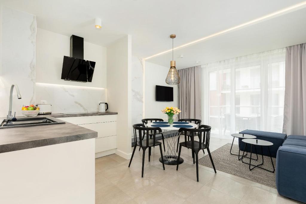 Apartament Klifowa z widokiem na morze i basenem - Studio Apartment With Sea View