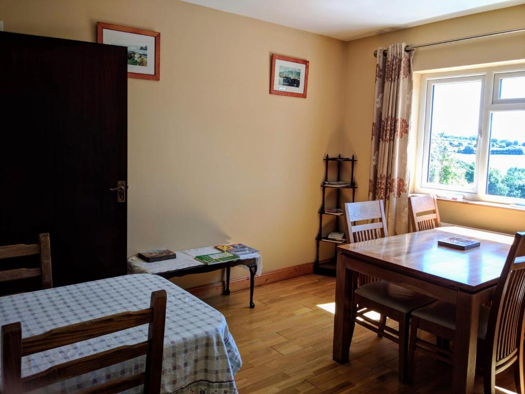 Posezení v ubytování Seafield Farmhouse