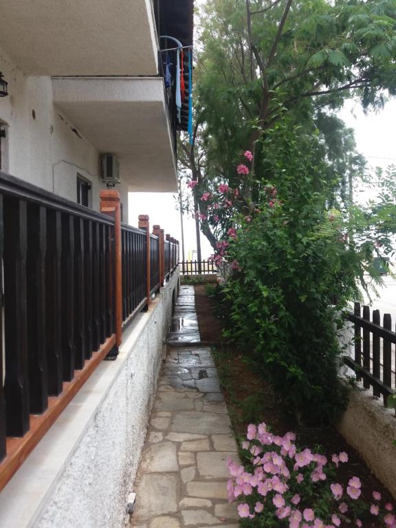 Balkón alebo terasa v ubytovaní House Kosmas on the beach