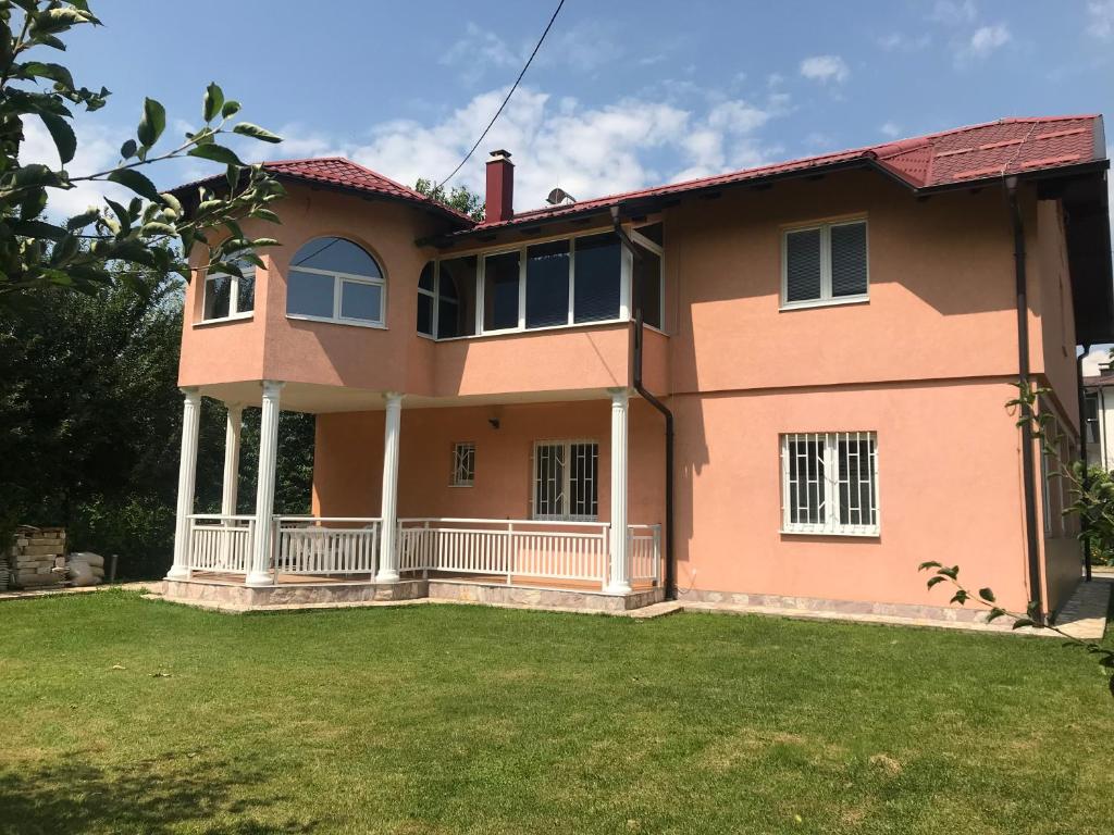 Hoone, kus villa asub