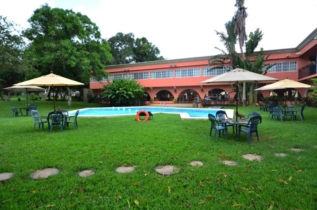 Piscina a Hotel Chichen Itza o a prop
