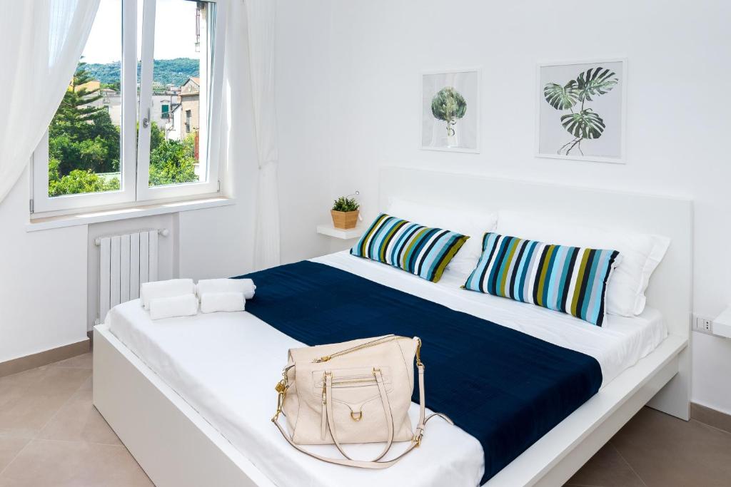 Kép Gi HOME Apartment vicino alla stazione e al Mare szállásáról Metában a galériában