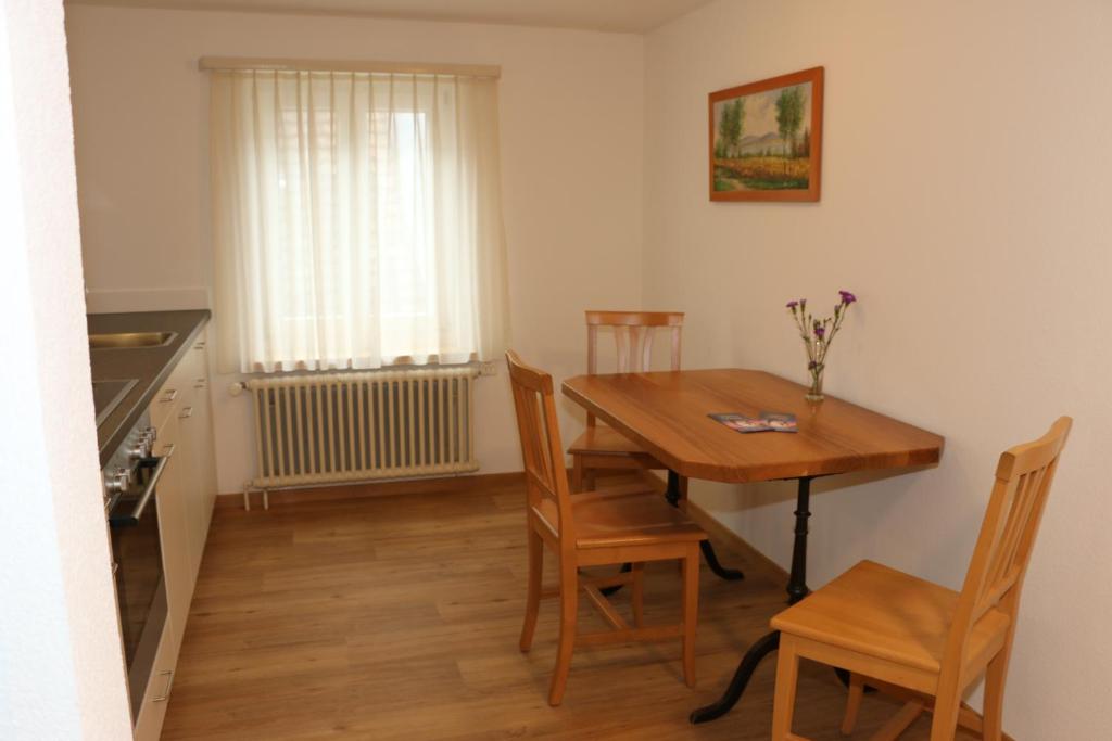 Fotografie z fotogalerie ubytování Hotel Lowen v destinaci Walenstadt