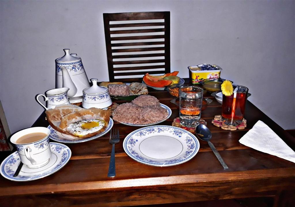Jídlo v hostelu nebo okolí