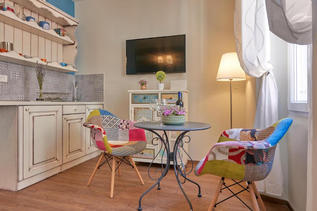 Old City Romanitic Studios 1 with FREE private parking, Pula (updated prices 2025) - 17