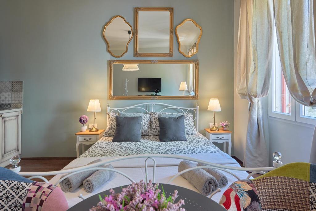 Old City Romanitic Studios 1 with FREE private parking, Pula (updated prices 2025) - 8