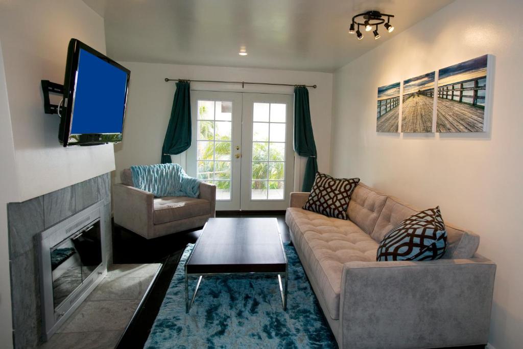 Oceanside Marina Suites - A Waterfront Hotel - Suite Supérieure
