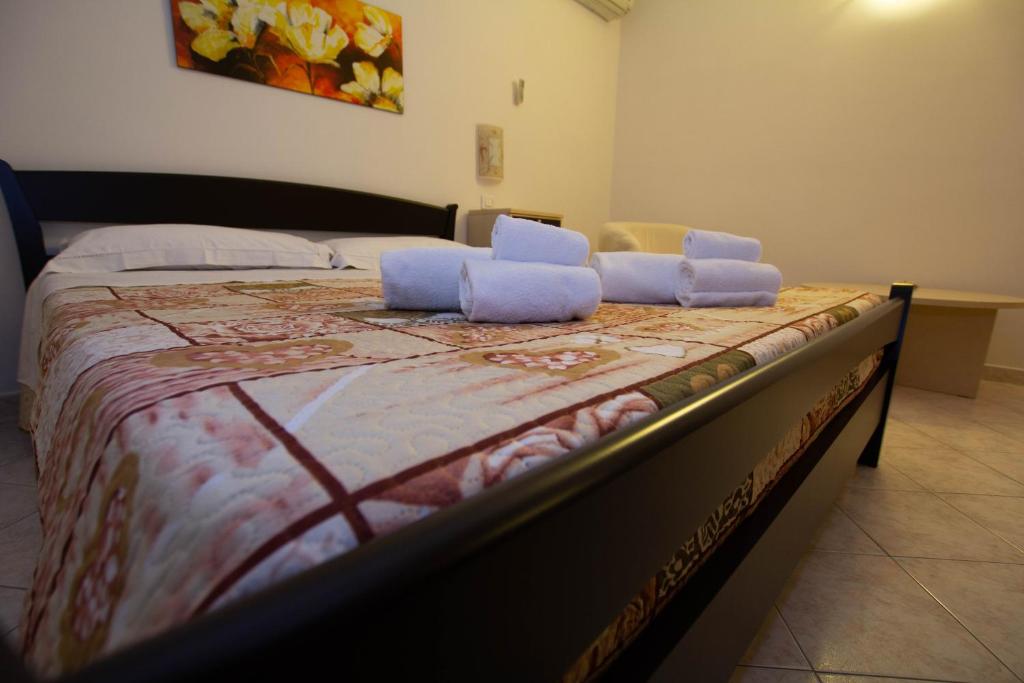 Postel nebo postele na pokoji v ubytování Noto Bedda Bed&Breakfast