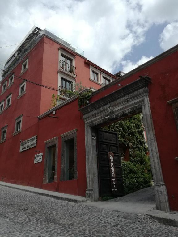 Budova, kde se hotel nachází
