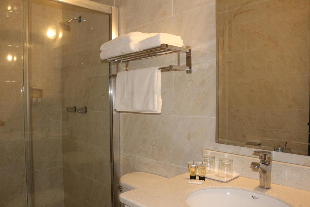 Vannituba majutusasutuses Hotel F Sur Inn