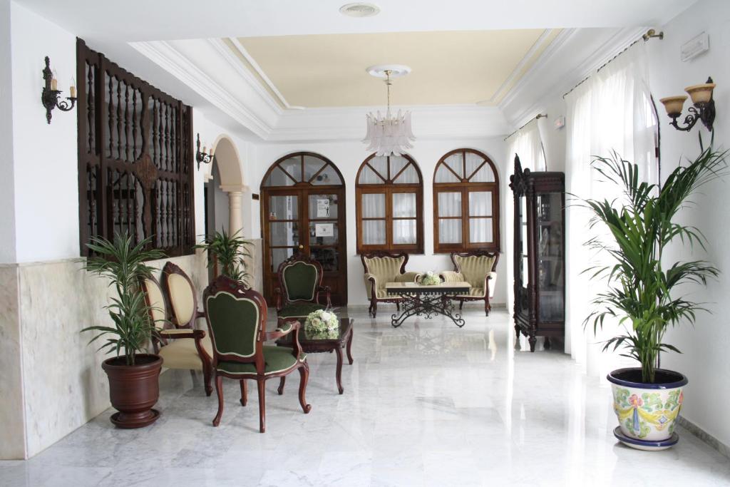 A seating area at Arcos de Montemar