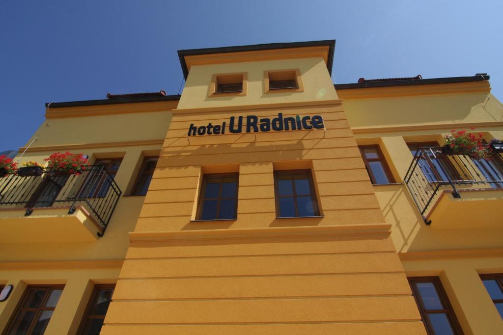 Budova, kde se hotel nachází