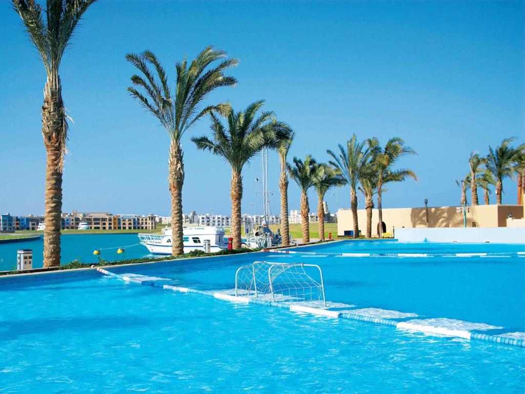 Bazén v ubytování Marina Lodge at Port Ghalib nebo v jeho okolí