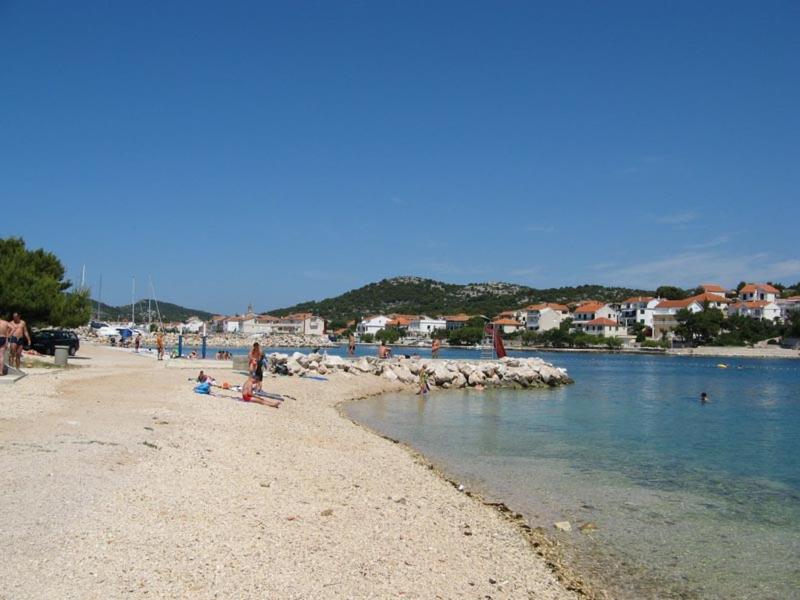 Brošćica 16
