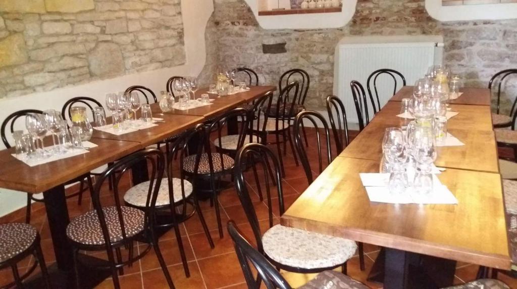 Restauracja lub miejsce do jedzenia w obiekcie Apartmány V Podzámčí II.