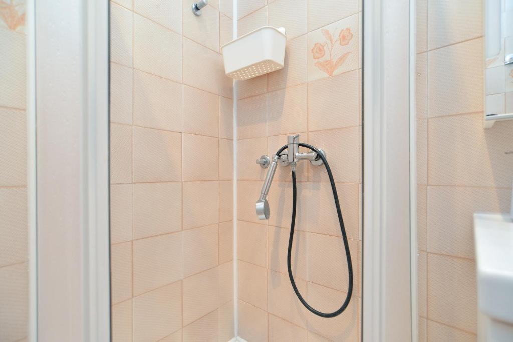 Kúpeľňa v ubytovaní Apartments Peroj 959