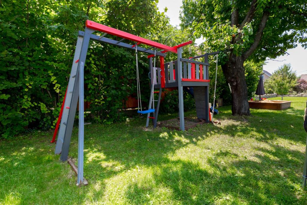 Herní místnost nebo prostor pro děti v ubytování Manor Apartments, Csopak