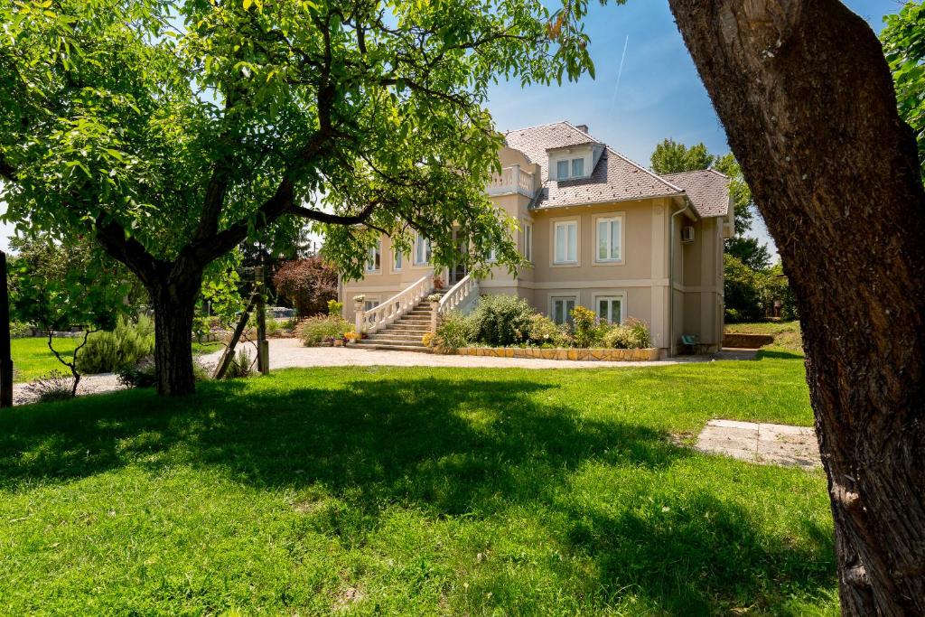 Zahrada ubytování Manor Apartments, Csopak