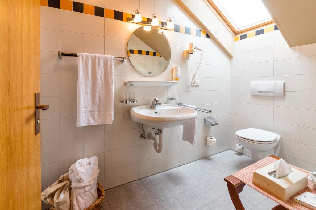 Łazienka w obiekcie Falkensteiner Hotel & Spa Sonnenparadies