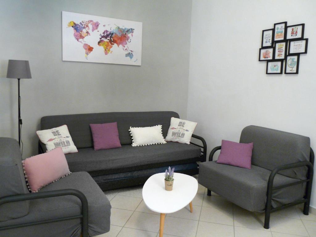 Posedenie v ubytovaní cozy apartment in Nafplio old town