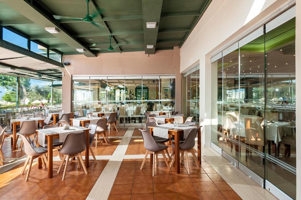 Restaurace v ubytování Sirios Village Hotel & Bungalows - All Inclusive